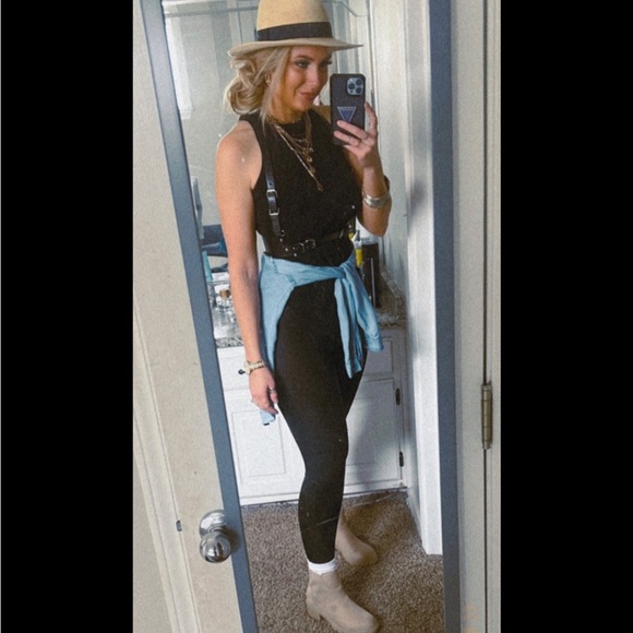 Meet your Posher, Lori - Picture 8 of 8